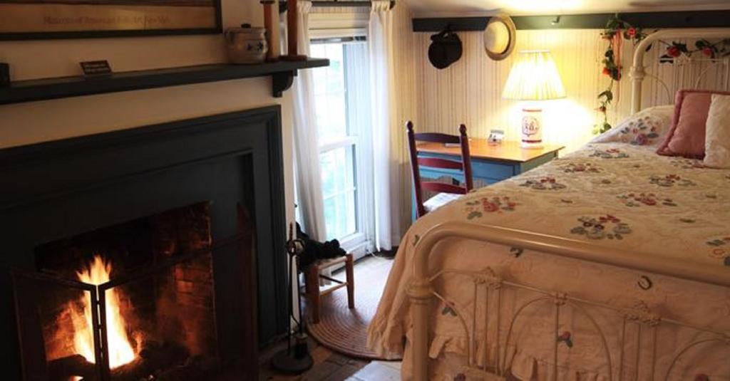 Munro House Bed And Breakfast Jonesville Номер фото