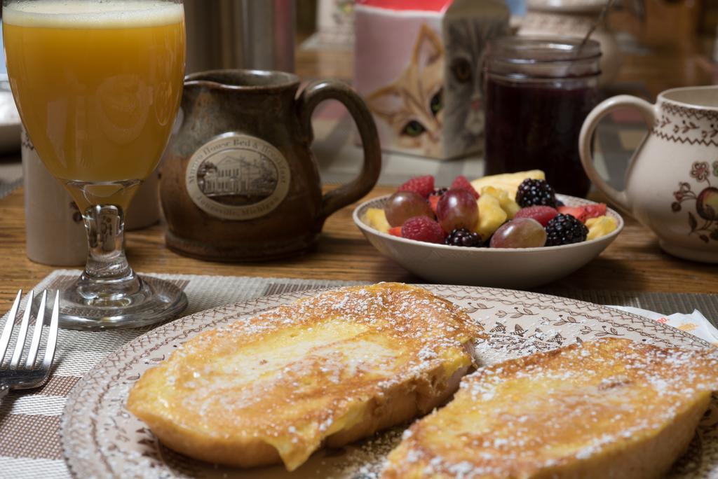 Munro House Bed And Breakfast Jonesville Екстер'єр фото
