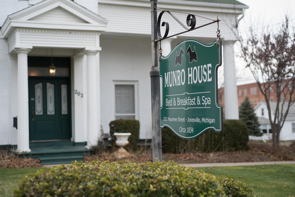 Munro House Bed And Breakfast Jonesville Екстер'єр фото